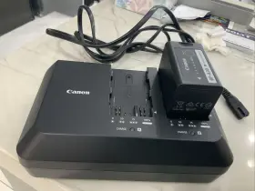 0872c002 Canon Cg-a10 Dual Battery Charger With 1 Bp-a30 Clean Guaranteed