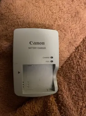 C8-2ly Canon Genuine Battery Charger