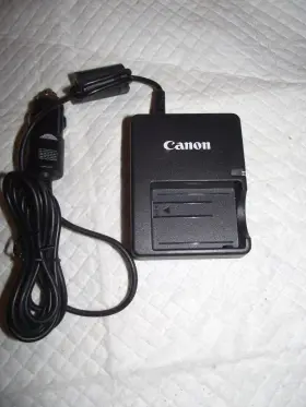 Cbc-e5 Canon Genuine Car Battery Charger For Lp-e5