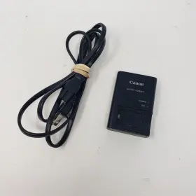 Cg-700 Canon Battery Charger For Eos Input 100-240v Output 4.2v Free Shipping