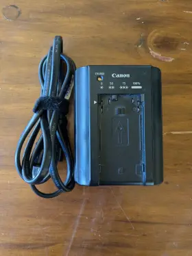 Bp-975 Canon Cg-940 Genuine Battery Charger Original For Camera C100 C300 955