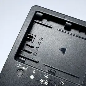 Ds510101 Canon Genuine Oem Camera Battery Charger Lc-e6 Model #2