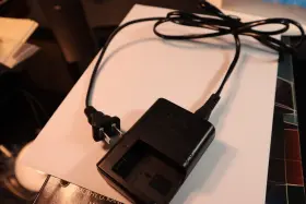 Lc-e12e Canon Lc-e12 Genuine Battery Charger For Lp-e12 Lpe12 Battery. Nice #2