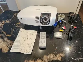 Lv-7385 Canon Multimedia Projector