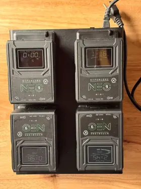 Fleet-q4s Core Swx 6 Hypercore Neo 9 V-mount Batteries And Fleet Q Four-position Charger