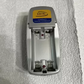 Kn-101 Digital Concepts Compact Travel Charger Model