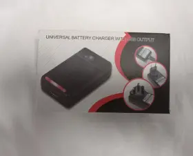 Bm001 Extradigital Lot Of 10 Universal Battery Chargers With Usb Output Lcd New