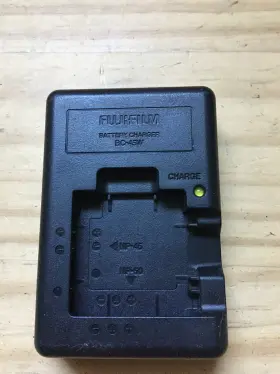 Bc-45w Fujifilm Battery Charger Black Out 4.2v - 550ma