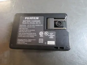 F47fd Fujifilm Bc-70 Genuine Oem Charger For Np70 Finepix F20 F40fd F45fd Fx10 #2