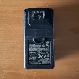 Mpn-001 Fujifilm Camera Battery Charger 4.2w 550ma