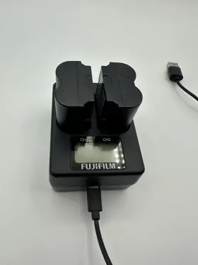 Bc-w235 Fujifilm Np-w235 Fuji Dual Battery Charger With Oem 1 Mor