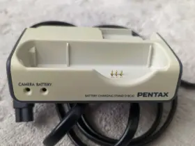 D-bc42 Genuine Pentax Battery Charger With Ac Cord