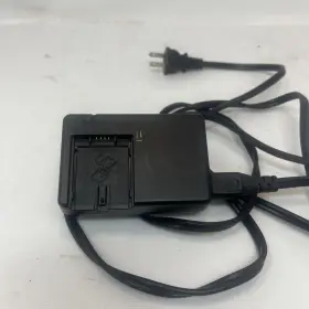 Dz-acs3 Hitachi Genuine Ac Adapter/battery Charger Only For Dvd Camcorder #3