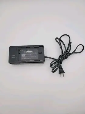 Vm-ac61ars Hitachi Genuine Video Camcorder Battery Charger Realistic Moviecorder