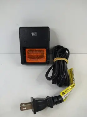 Fclsd-0404 Hp L1810-240 Genuine Camera Battery Charger