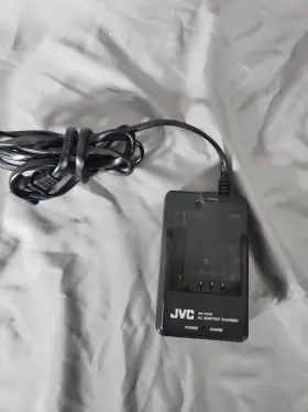 Aa-v100 Jvc Original Camcorder Charger Ref#t-079