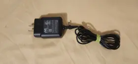 Ap-v11u Jvc Oem Ac Power Adapter / Battery Charger 110-240v 1a - Dc 11v