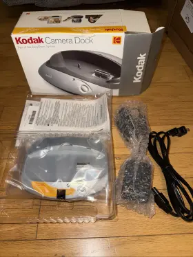 N137 Kodak 041771999773 Easy Share Camera Dock - Complete In Box Includes Instructions