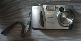 4230 Kodak Easyshare Cx With Ni-mh Rapid Battery Charger
