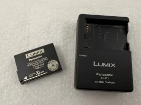 De-a93b Lumix Panasonic Oem Battery Charger With Li-ion - Tested