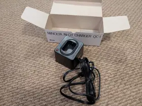 Np-90m Minolta Nc-90m Genuine Ni-cd Charger For Battery Pack - Black Untested