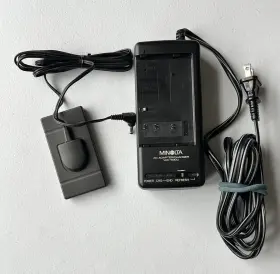 Vac-630u Minolta Vac-63ou Ac Adapter/charger- For Camcorder. Tested And Works