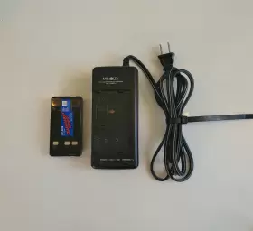 Vac-650u Minolta Ac Adapter Charger And Qc-6019 Nicd Battery Pack