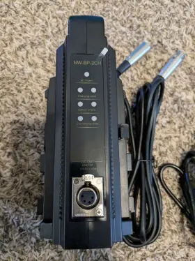 10095776 Neewer Bp-2ch Dual Channel V-mount/v Lock Battery Charger For V-mount