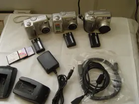 Coolpix4300 Nikon Coolpx4300 And 2 Coolpix775 With Batteries Charger Cables Working