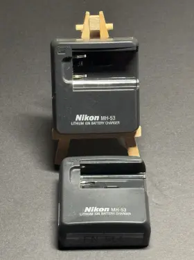 Nikon Coolpix5000 2 Mh-53 Battery Chargers For En-el1 And 4500