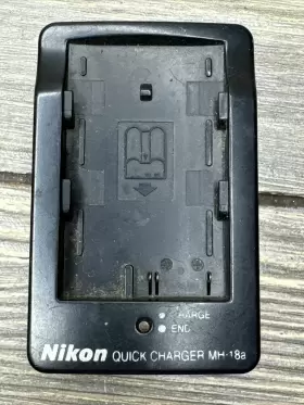 Madison-18a Nikon Vintage Quick Charger Battery Replacement Part Piece