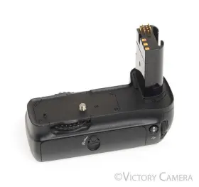 Mb-d200 Nikon Genuine Battery Grip For D200 W Aa Holder -clean #3