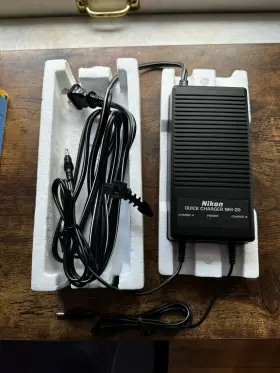 Mb-23 Nikon Mh-20 Nicad Battery Charger For F4 #2