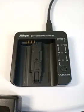 En-el18a Nikon Mh-33 Genuine Oem Battery Charger For En-el18 Or #2