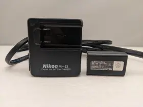 En-el1 Nikon Mh-53 Charger With Rechargeable Lithium Ion Battery Pack Used
