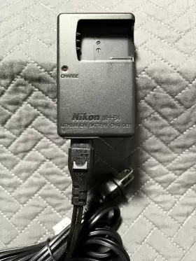 Mh-64 Nikon Battery Charger Only For Coolpix S550 S560 No