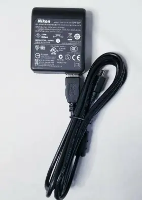 Nk765-3 Nikon Camera Charger Eh 68p Ac Adapter Input 100v-240v Output 5v Tested Working