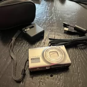 S6100 Nikon Coolpix Camera Charger Cable Cord Case. Working