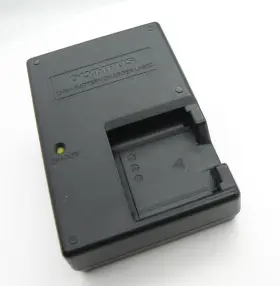 Li-50cbb Olympus Genuine Camera Li-50c Charger For Li-50b Battery Pre-owned