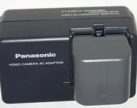 Pv-dac14d Panasonic Cgr-du06 Charger With Battery Genuine