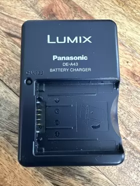 Dmc-fz50 Panasonic De-a43b Lumix Oem De-a43 Charger For Dmc-fz30 Dmc-fz35 Dmc-fz38
