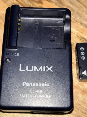 Cga-s007e Panasonic De-a66a Lumix De-a46 Charger With Li-ion Battery Both Tested And Working #3