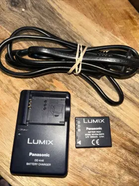 Cga-s007e Panasonic De-a66a Lumix De-a46 Charger With Li-ion Battery Both Tested And Working