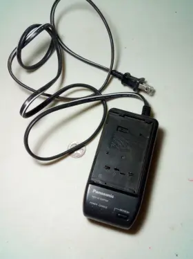 Pv-820 Panasonic Video Ac Adapter / Battery Charger Genuine Turns On Untested #2