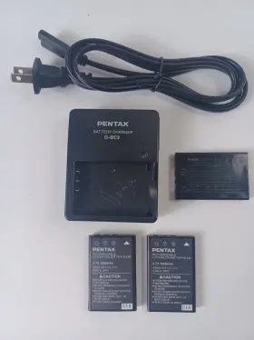 D-bc2 Pentax Battery Charger And 3 Batteries Bundle Free Ship