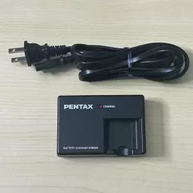 D-bc63 Pentax Camera Battery Charger Model 4.2v 0.55a