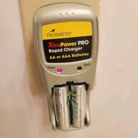 9718va Promaster Xtra Power Pro Battery Charger For Aa/aaa Nimh And Ni-cd Barely Used