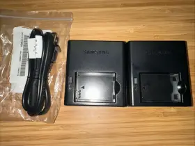 Bc1030b Samsung Model Battery Charger. Lot Of 2 With One Cord