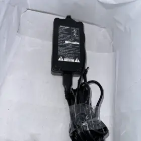 Uadp-0340tazz Sharp Udap-0340tazz Ac Adapter- Vhs - Camcorder 7v Tested