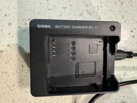 Bc-71 Sigma Battery Charger For Fp Cameras